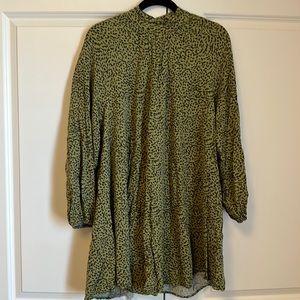 H&M Mock Neck - spotted dress - 2